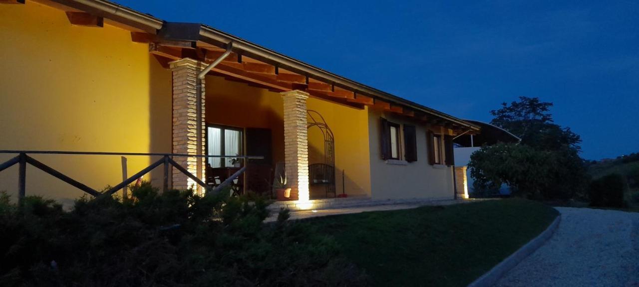 Agriturismo Tenuta Santa Maria Notaresco Exterior photo