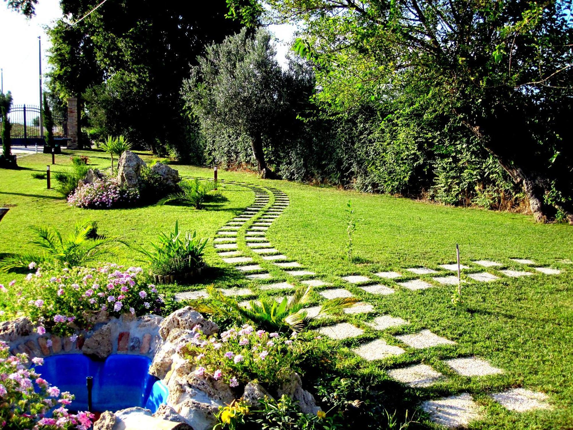Agriturismo Tenuta Santa Maria Notaresco Exterior photo